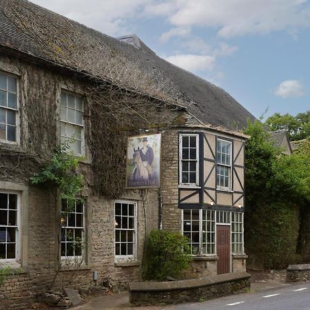 Hunters Hall Inn By Greene King Inns Kingscote Exterior foto
