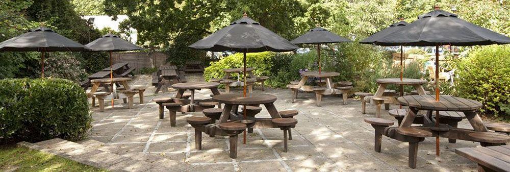 Hunters Hall Inn By Greene King Inns Kingscote Exterior foto